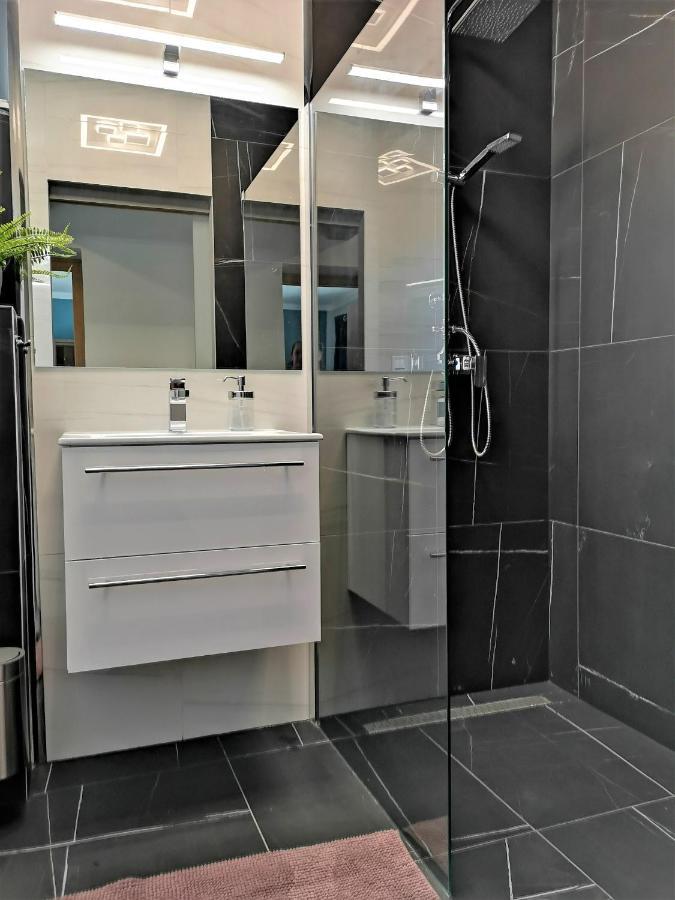 Otium Wellness Apartmanház Balatonakarattya Exterior foto