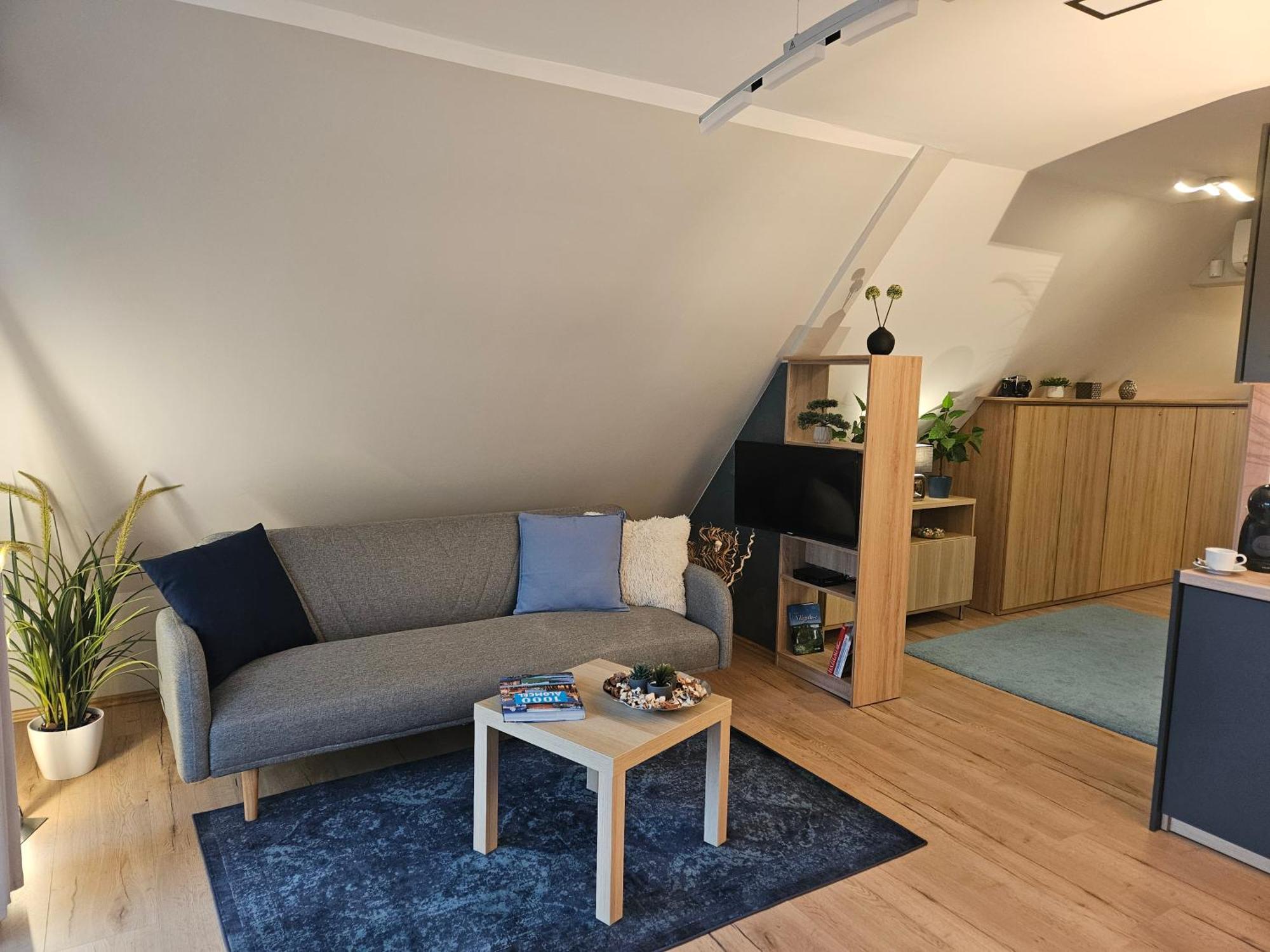 Otium Wellness Apartmanház Balatonakarattya Exterior foto