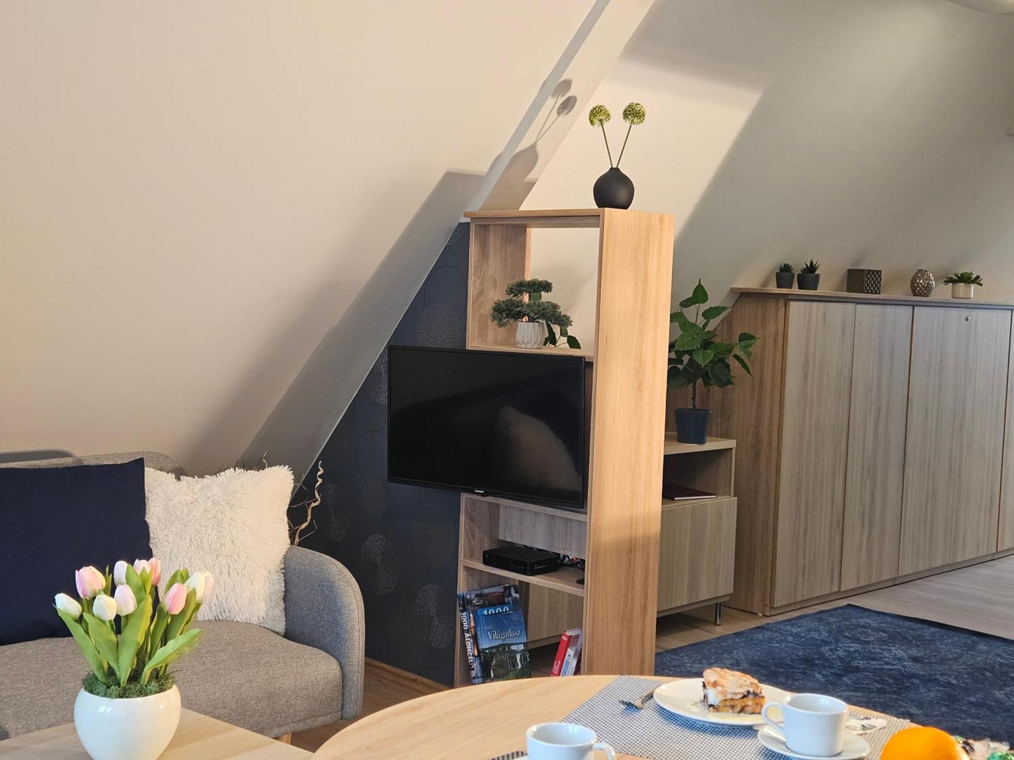 Otium Wellness Apartmanház Balatonakarattya Exterior foto